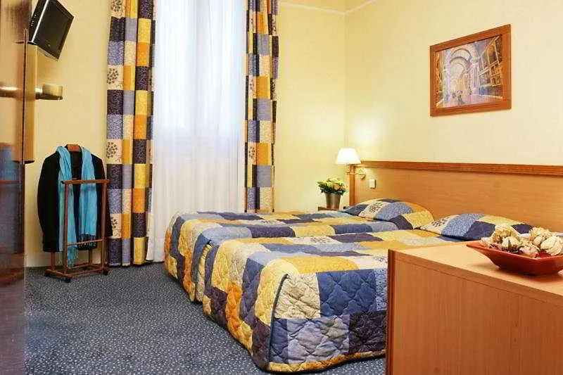 Hotel Le Beaugency Париж 3*,